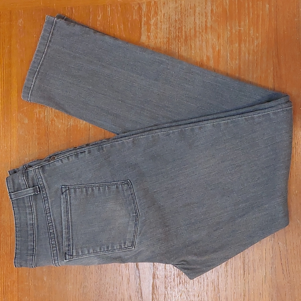 L.L. Bean Favorite Fit Straight Leg Jeans Size 10 Tall